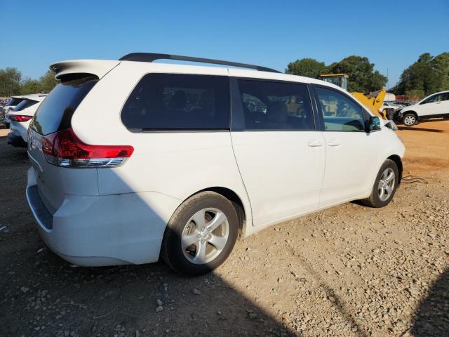 5TDKK3DC3CS180181 - 2012 TOYOTA SIENNA LE أبيض صورة 3