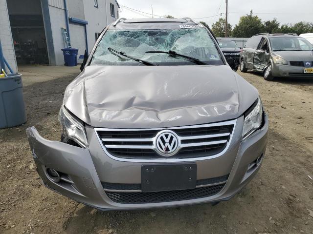 WVGBV7AX0BW516062 - 2011 VOLKSWAGEN TIGUAN S SILVER photo 5