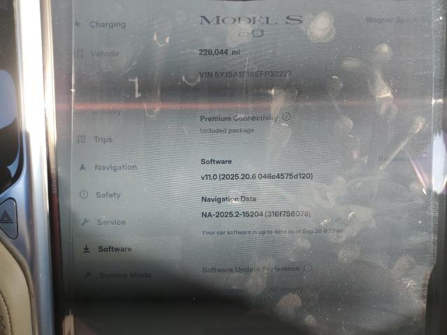 5YJSA1S16EFP33227 - 2014 TESLA MODEL S Grau Foto 9
