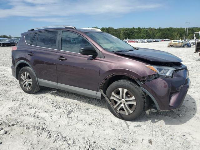 2T3ZFREV9JW439502 - 2018 TOYOTA RAV4 LE Púrpura foto 4