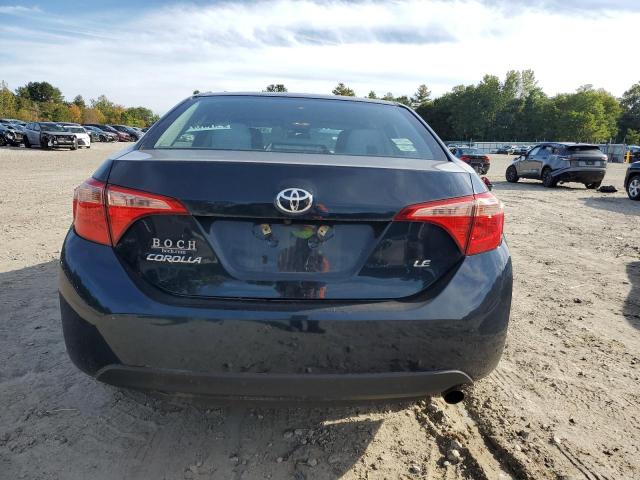 2T1BURHE4JC009261 - 2018 TOYOTA COROLLA L Көк фото 6