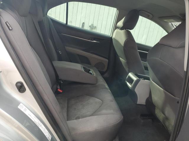 4T1C11AKXNU048195 - 2022 TOYOTA CAMRY LE 银色 照片 10