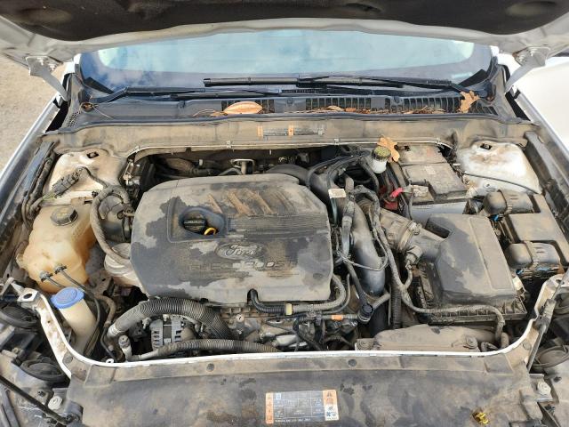 3FA6P0HD1JR223054 - 2018 FORD FUSION SE WHITE photo 11