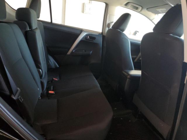 2T3ZFREV8HW389329 - 2017 TOYOTA RAV4 LE შავი ფოტო 11