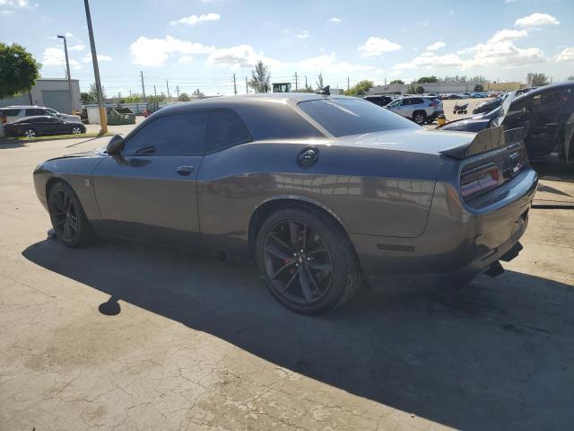 2C3CDZFJ4KH530061 - 2019 DODGE CHALLENGER R/T SCAT PACK GRAY photo 2