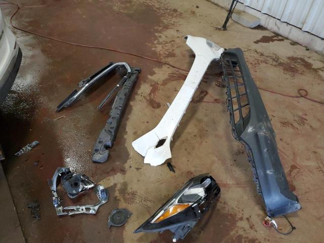 2GNAXSEV6J6103746 - 2018 CHEVROLET EQUINOX LT Blanco foto 13