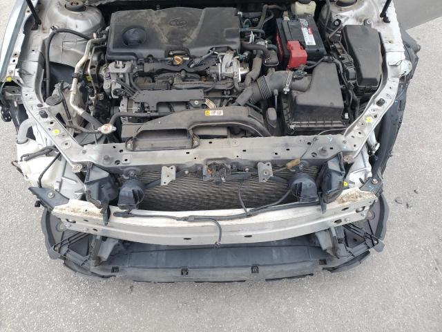 4T1B11HK5JU582295 - 2018 TOYOTA CAMRY L SILVER photo 11