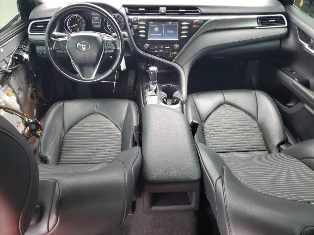 4T1B11HK5JU582295 - 2018 TOYOTA CAMRY L SILVER photo 8