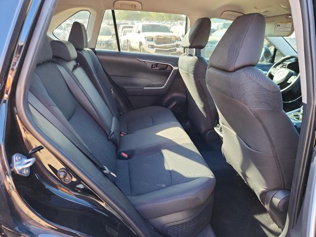 4T3LWRFV5RU135955 - 2024 TOYOTA RAV4 LE Czarny zdjęcie 11