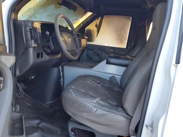 1GCHG39C181228608 - 2008 CHEVROLET EXPRESS G3 WHITE photo 7