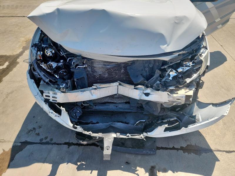 2HGFC4B00HH302418 - 2017 HONDA CIVIC LX WHITE photo 11