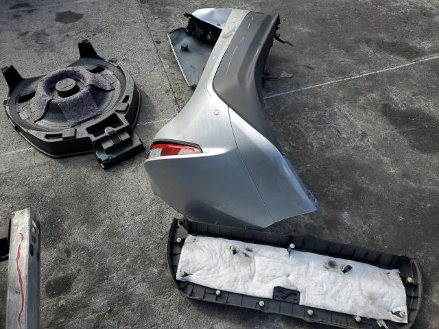 JTDKARFU1H3542285 - 2017 TOYOTA PRIUS 银色 照片 12