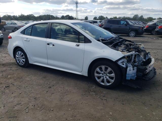 JTDEPRAE2LJ090296 - 2020 TOYOTA COROLLA LE WHITE photo 4