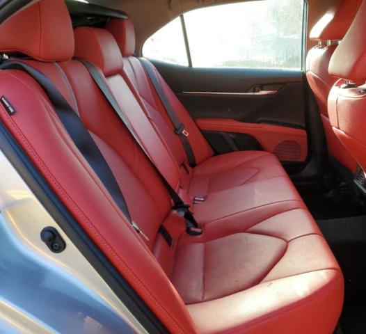 4T1K61BK9LU008425 - 2020 TOYOTA CAMRY XSE SILVER photo 10