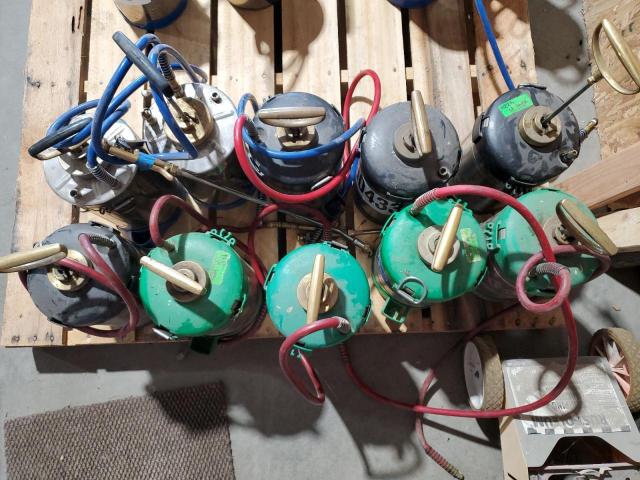 00002 - 2023 AMERICAN PEST PUMP SILVER photo 3