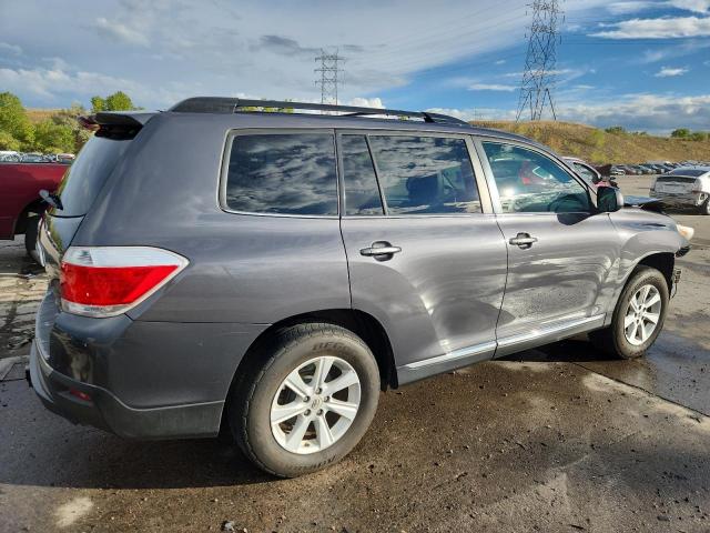 5TDBK3EH2DS210671 - 2013 TOYOTA HIGHLANDER BASE Մոխրագույն լուսանկար 3