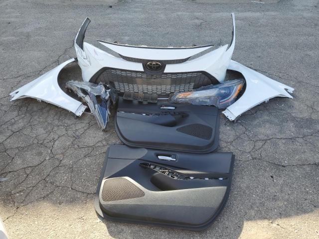 JTDEPRAEXLJ039080 - 2020 TOYOTA COROLLA LE WHITE photo 12