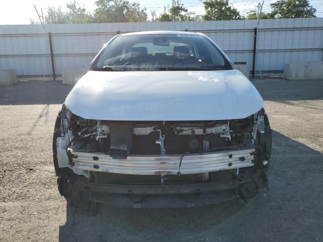 JTDEPRAEXLJ039080 - 2020 TOYOTA COROLLA LE WHITE photo 5