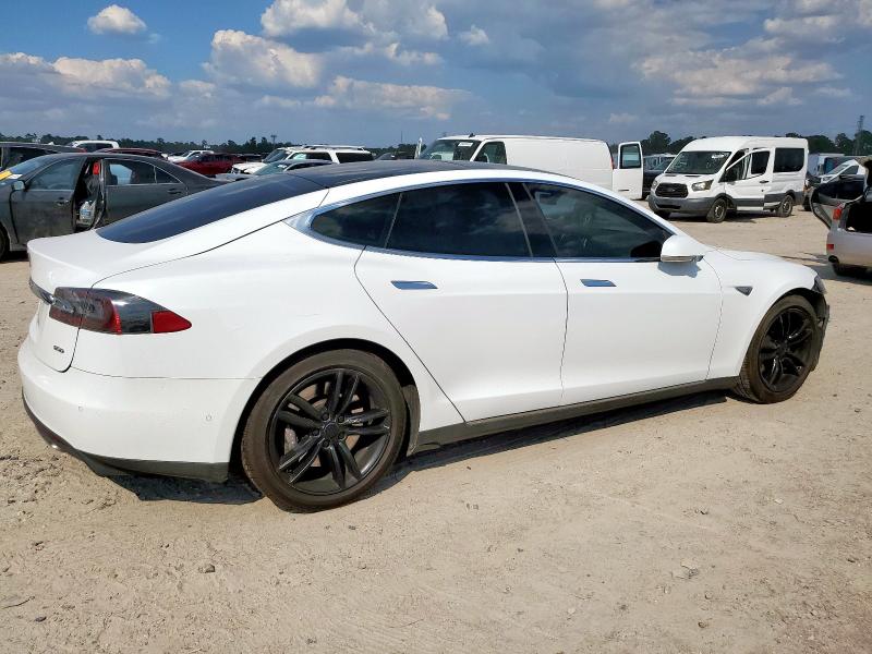 5YJSA1E26GF123819 - 2016 TESLA MODEL S Weiß Foto 3