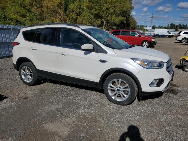 1FMCU9HD2JUC22137 - 2018 FORD ESCAPE SEL WHITE photo 4