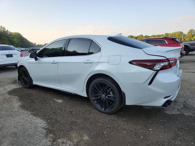 4T1K61AKXPU167574 - 2023 TOYOTA CAMRY XSE WHITE photo 2
