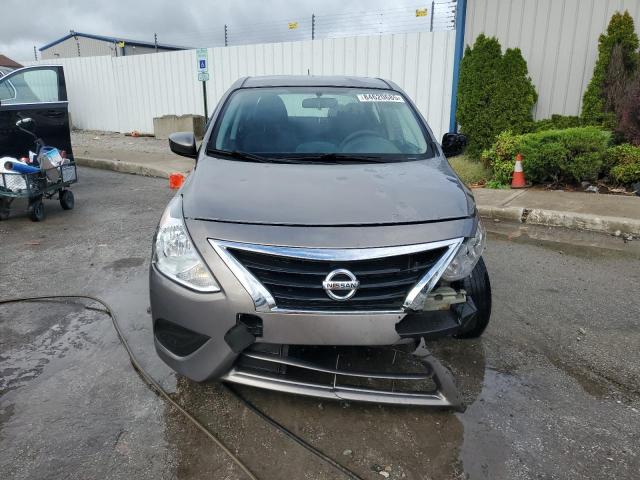3N1CN7AP0GL895296 - 2016 NISSAN VERSA S 棕色 照片 5
