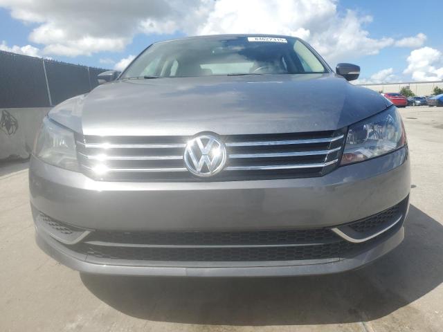 1VWCP7A30DC131781 - 2013 VOLKSWAGEN PASSAT SEL Մոխրագույն լուսանկար 5
