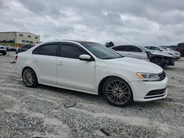 3VWD07AJ2FM417818 - 2015 VOLKSWAGEN JETTA SE WHITE photo 4