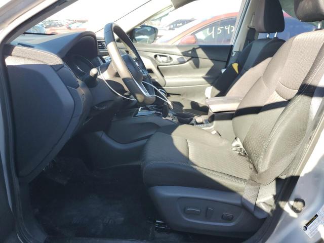 KNMAT2MT8HP527377 - 2017 NISSAN ROGUE S SILVER photo 7