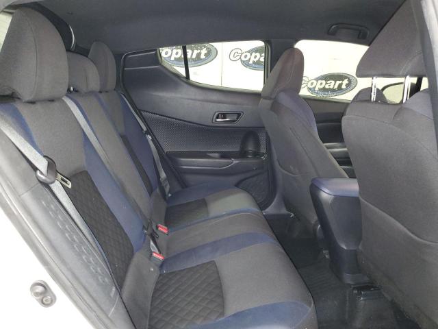 NMTKHMBXXLR105552 - 2020 TOYOTA C-HR XLE WHITE photo 11