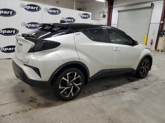 NMTKHMBXXLR105552 - 2020 TOYOTA C-HR XLE WHITE photo 3