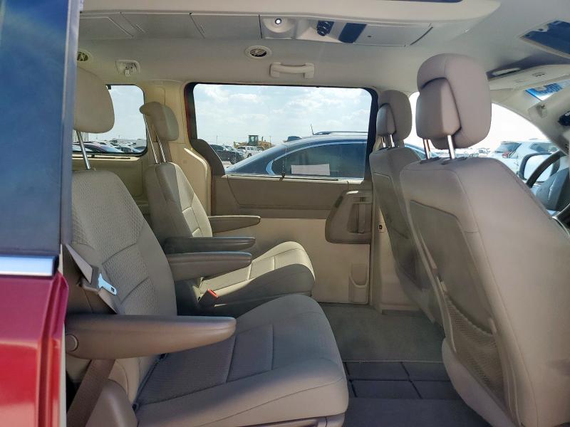 2A4RR5D18AR415629 - 2010 CHRYSLER TOWN & COU TOURING Czerwony zdjęcie 11