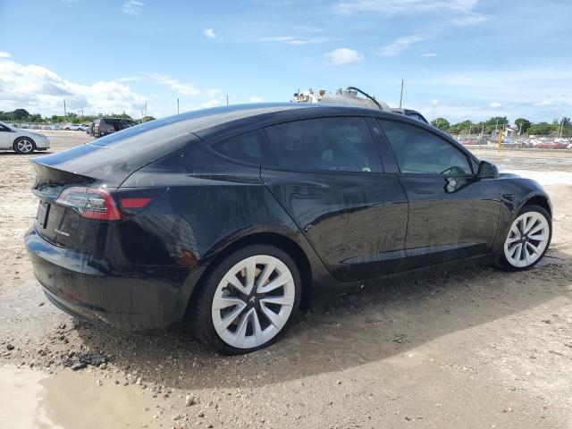 5YJ3E1EB6MF983708 - 2021 TESLA MODEL 3 Schwarz Foto 3