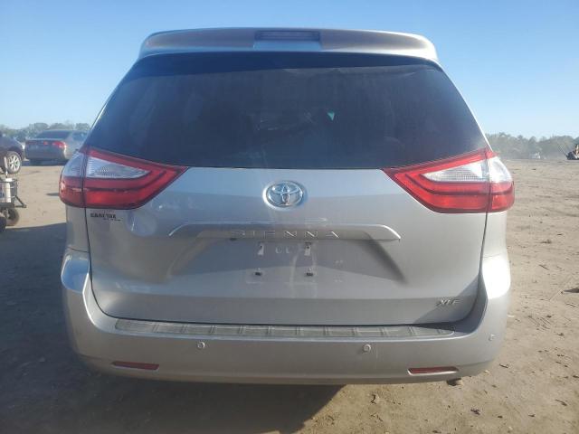 5TDYK3DCXGS748698 - 2016 TOYOTA SIENNA XLE GRAY photo 6