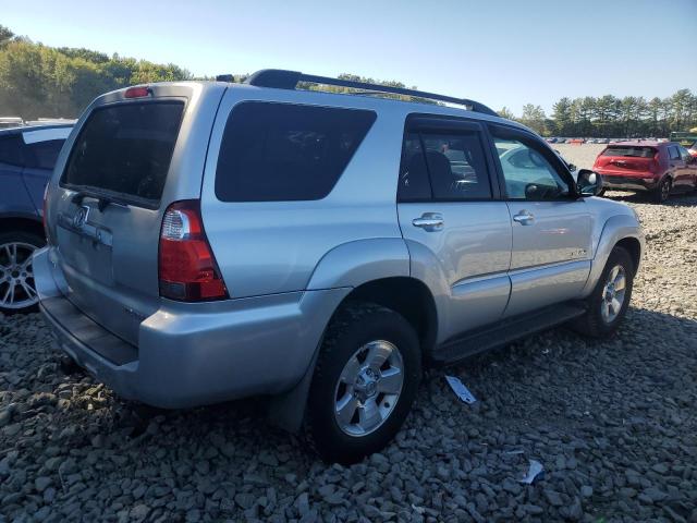 JTEBU14R368062493 - 2006 TOYOTA 4RUNNER SR5 ნაცრისფერი ფოტო 3