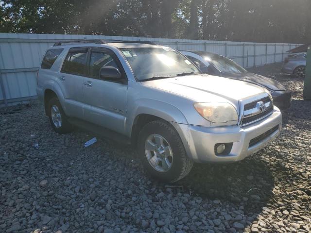 JTEBU14R368062493 - 2006 TOYOTA 4RUNNER SR5 ნაცრისფერი ფოტო 4