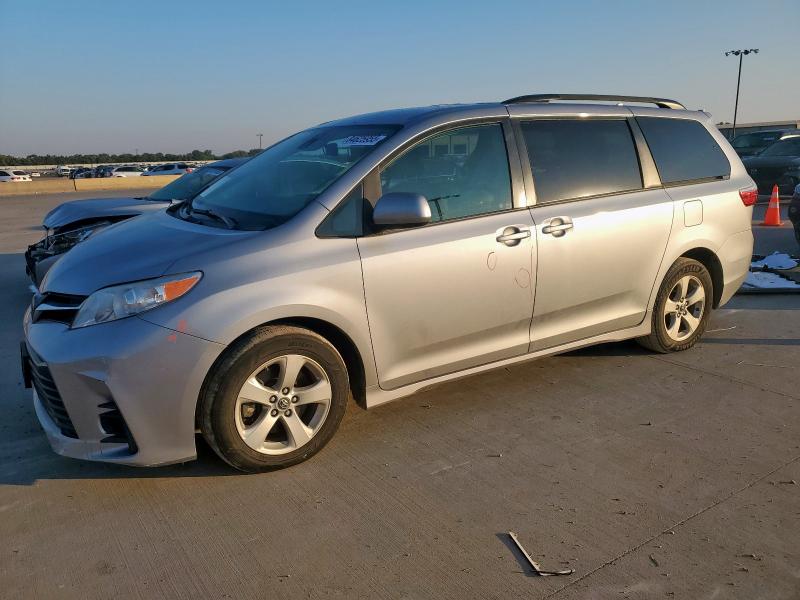 2018 TOYOTA SIENNA LE, 