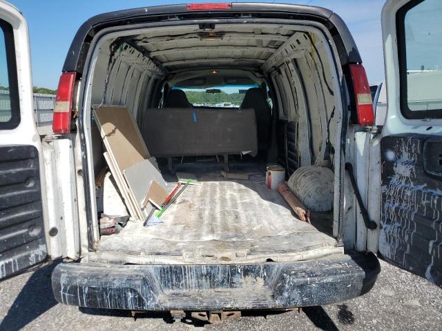 1GCGG25C681102627 - 2008 CHEVROLET EXPRESS G2 Biały zdjęcie 10