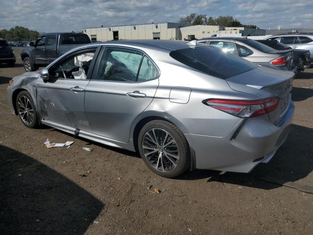 4T1B11HK1KU766120 - 2019 TOYOTA CAMRY L Szary zdjęcie 2