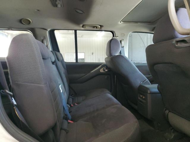 5N1AR18W45C731704 - 2005 NISSAN PATHFINDER LE WHITE photo 11