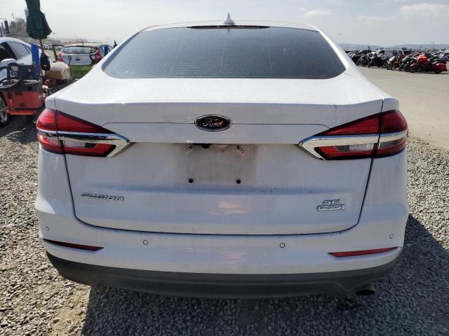 3FA6P0HD7KR175478 - 2019 FORD FUSION SE WHITE photo 6