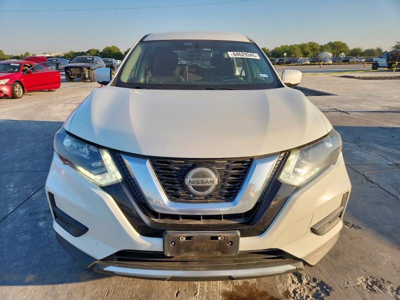 5N1AT2MTXJC703872 - 2018 NISSAN ROGUE S Білий фото 5