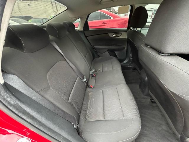 3KPF24AD7ME382201 - 2021 KIA FORTE FE MAROON photo 6