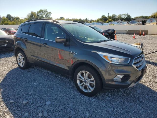 1FMCU9GD1JUA81076 - 2018 FORD ESCAPE SE ნაცრისფერი ფოტო 4