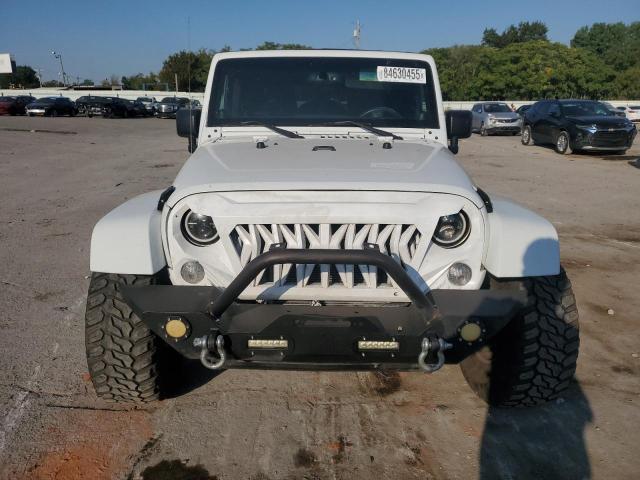 1C4BJWEG9EL280070 - 2014 JEEP WRANGLER U SAHARA თეთრი ფოტო 5
