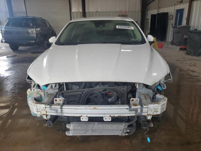 3FA6P0LU3KR117035 - 2019 FORD FUSION SE Weiß Foto 5