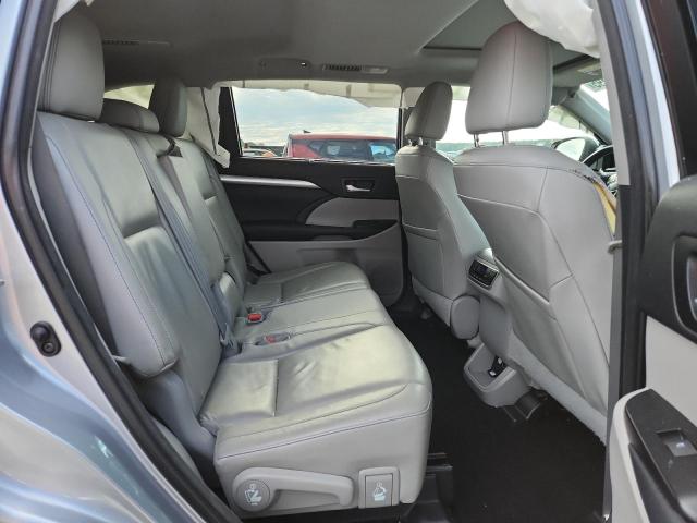 5TDKKRFH5ES021841 - 2014 TOYOTA HIGHLANDER XLE SILVER photo 11