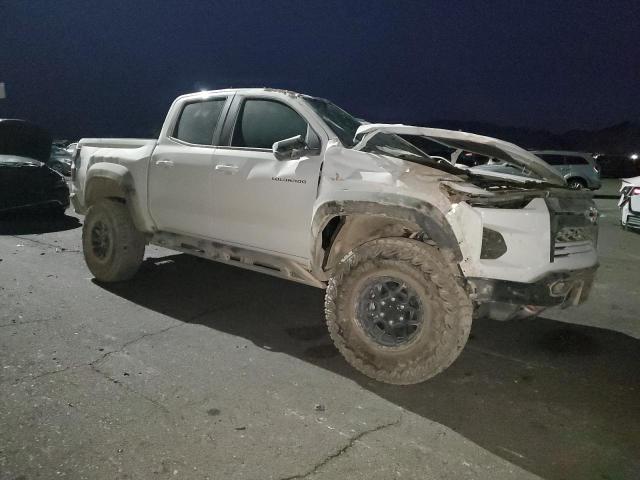 1GCPTFEK2R1271667 - 2024 CHEVROLET COLORADO ZR2 WHITE photo 4