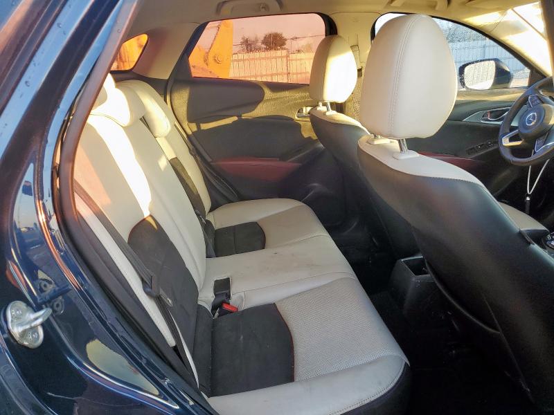 JM1DKDD71J0301856 - 2018 MAZDA CX-3 GRAND TOURING BLUE photo 10