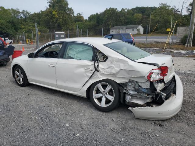 1VWBP7A31DC119375 - 2013 VOLKSWAGEN PASSAT SE 白色 照片 2